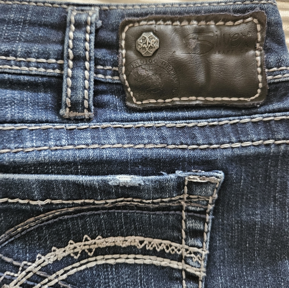 Silver Women's Blue Denim Shorts Size 33 Marti - Picture 11 of 16